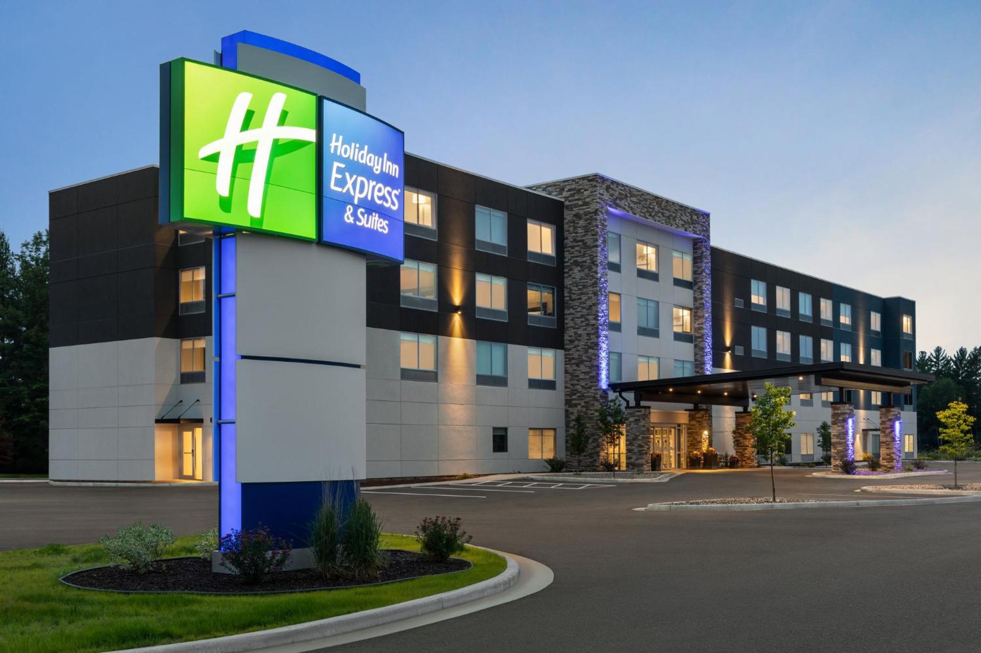 Holiday Inn Express & Suites Rhinelander By Ihg Zewnętrze zdjęcie